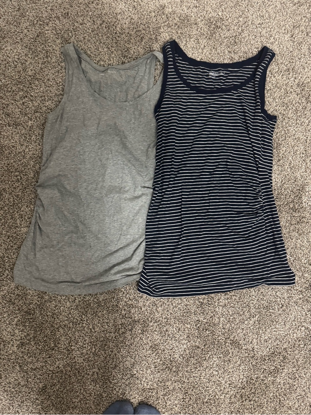 Gap maternity tank tops